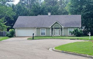 425 Autumn Creek Drive, Ridgeland, MS 39157