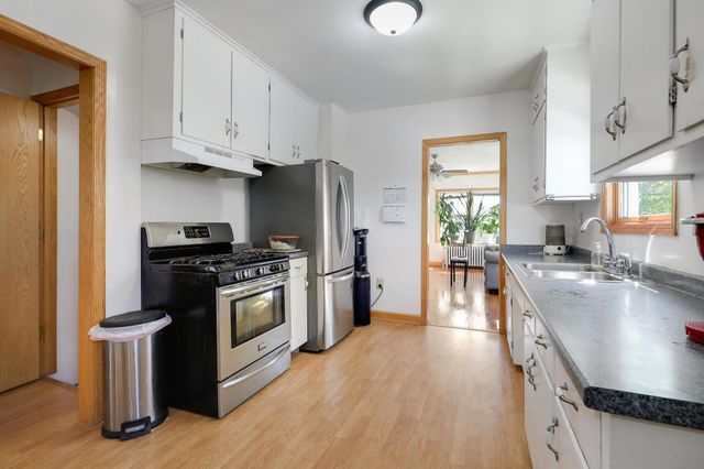 6425 Fremont Avenue N, Brooklyn Center, MN 55430