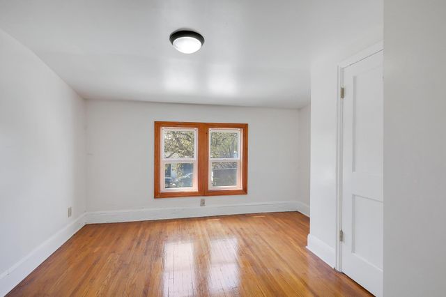 6425 Fremont Avenue N, Brooklyn Center, MN 55430