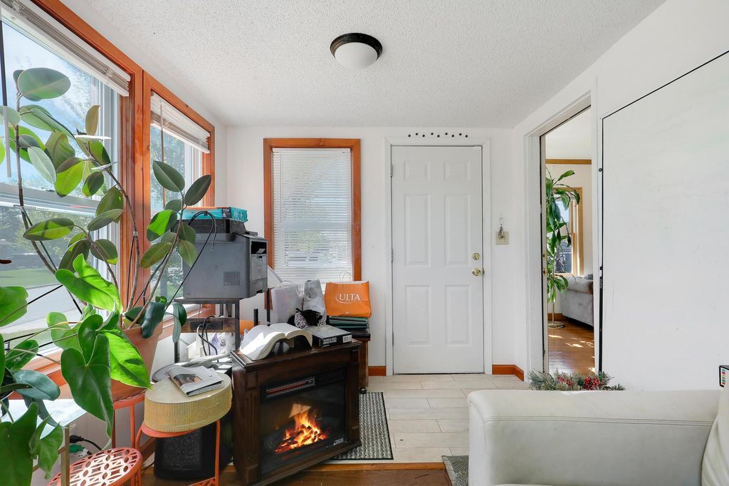 6425 Fremont Avenue N, Brooklyn Center, MN 55430 — photo 2