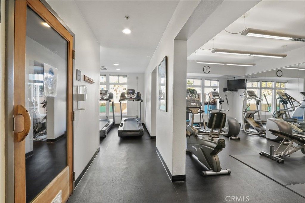 Image 15 of property listing at 488 E Ocean Boulevard 1210, Long Beach, CA 90802