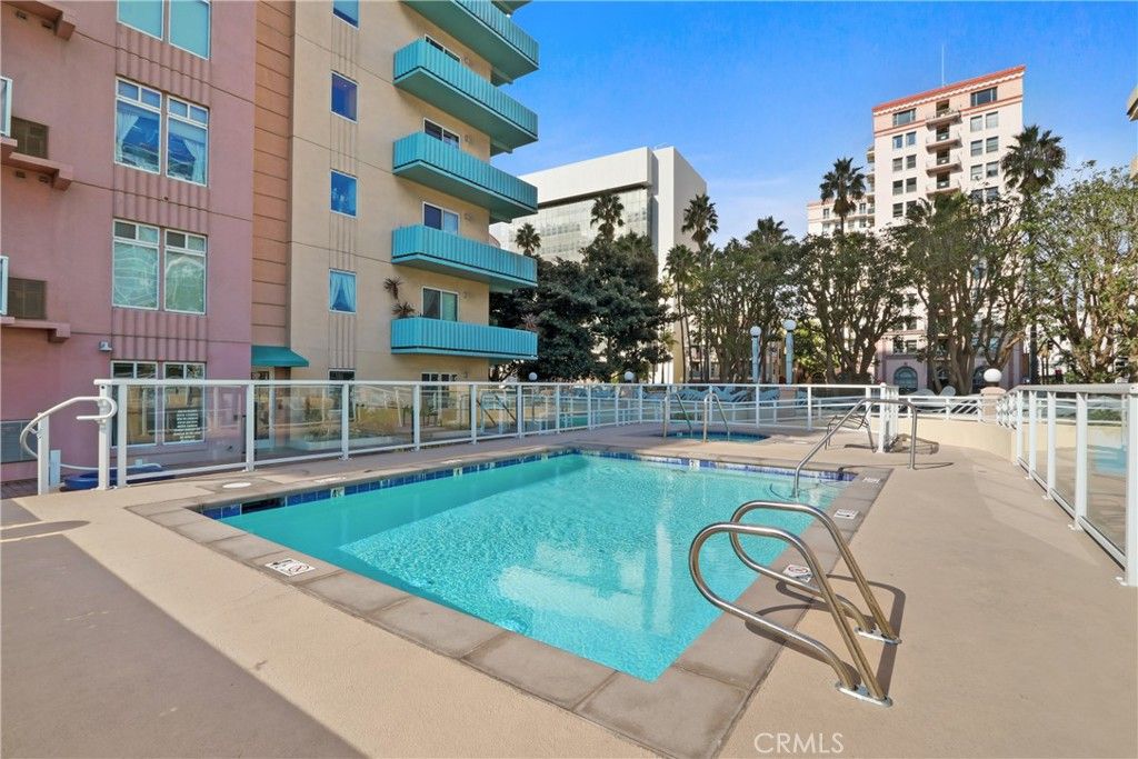 Image 16 of property listing at 488 E Ocean Boulevard 1210, Long Beach, CA 90802