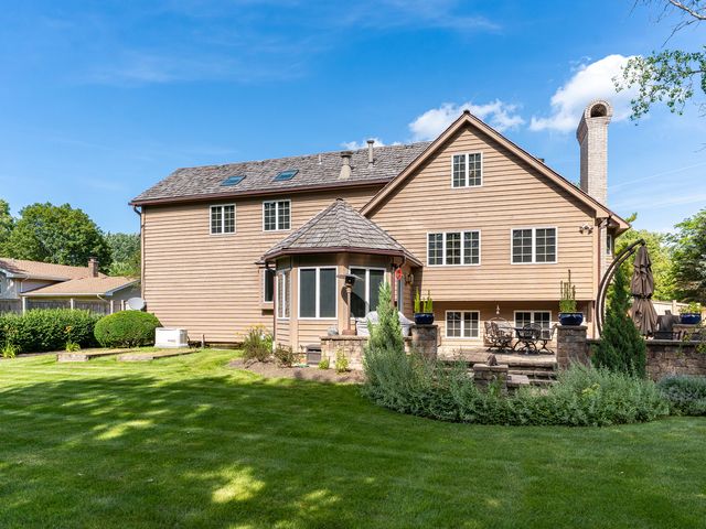 12910 S Hadfield Drive, Plainfield, IL 60585