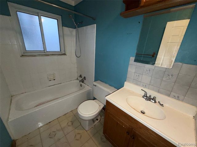 33424 Cheryl Street, Clinton Township, MI 48035