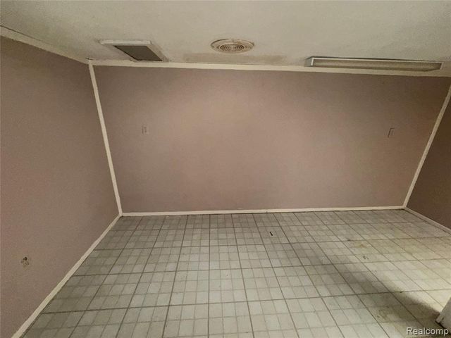 33424 Cheryl Street, Clinton Township, MI 48035