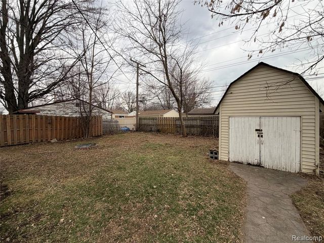 33424 Cheryl Street, Clinton Township, MI 48035