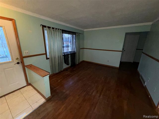 33424 Cheryl Street, Clinton Township, MI 48035