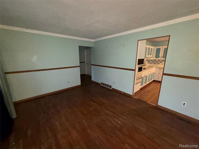 33424 Cheryl Street, Clinton Township, MI 48035