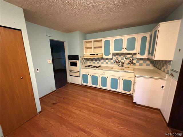 33424 Cheryl Street, Clinton Township, MI 48035