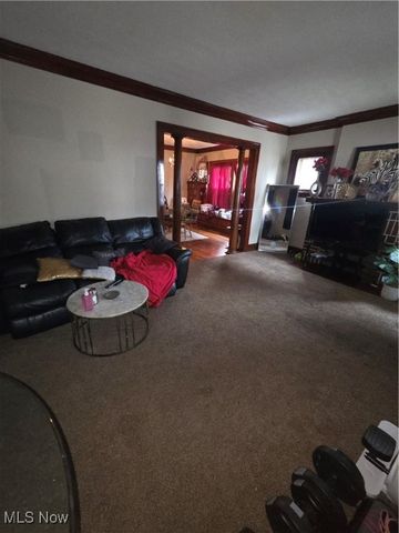 2101 Broadview Road, Cleveland, OH 44109