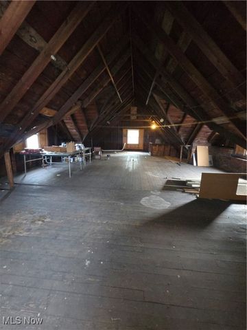 2101 Broadview Road, Cleveland, OH 44109