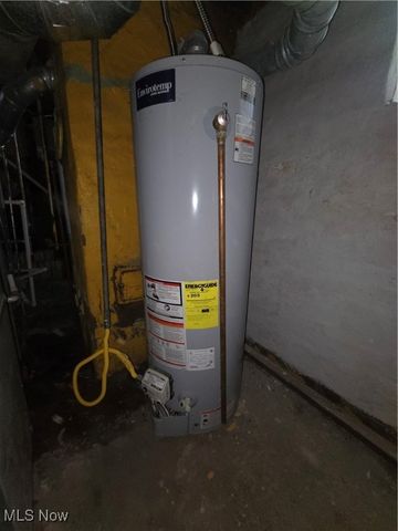 2101 Broadview Road, Cleveland, OH 44109