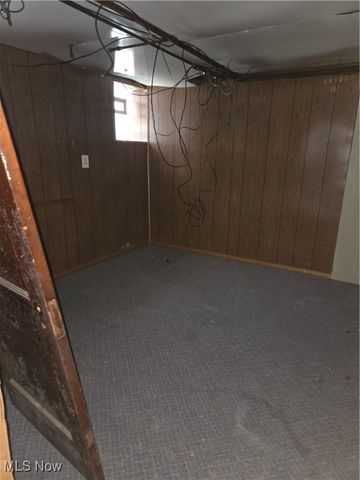 2101 Broadview Road, Cleveland, OH 44109