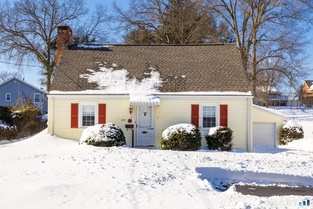 575 South Main Street, West Hartford, CT 06110