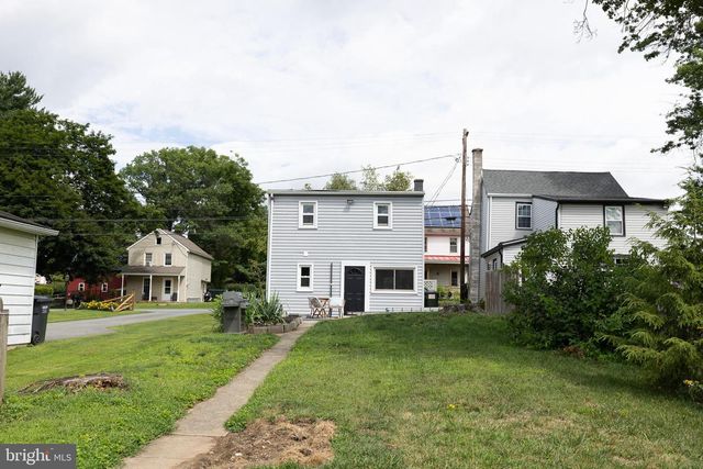 35 PENN ST, Washington Boro, PA 17582