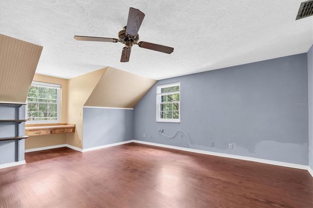 10422 N WOODMERE ROAD, Tampa, FL 33617