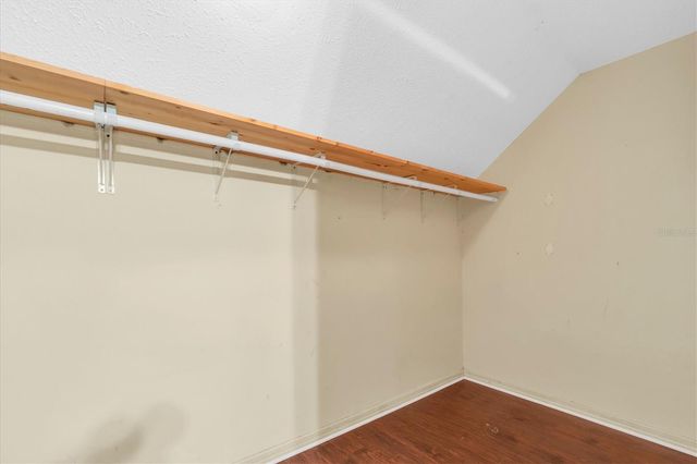10422 N WOODMERE ROAD, Tampa, FL 33617