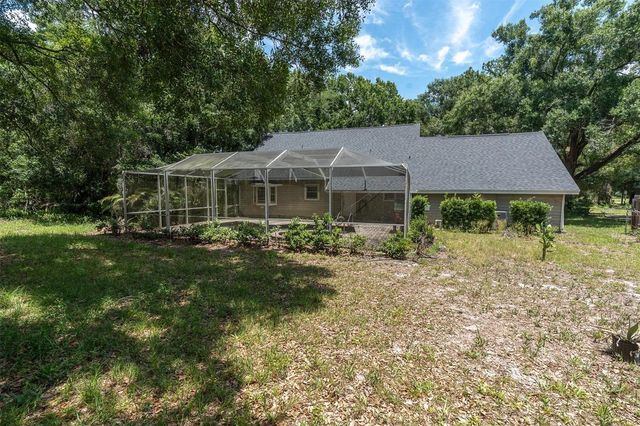 10422 N WOODMERE ROAD, Tampa, FL 33617