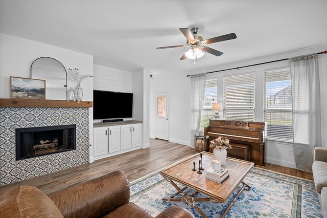 105 Bluebird Way, Argyle, TX 76226