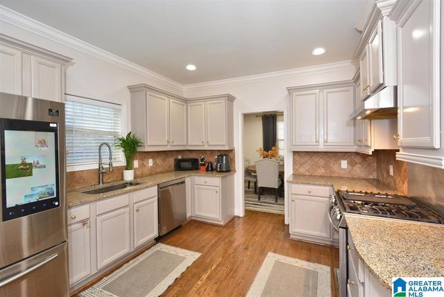 221 CASTLEHILL DRIVE, Vestavia Hills, AL 35226