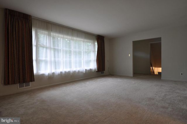 4629 HILLBROOK DR, Annandale, VA 22003