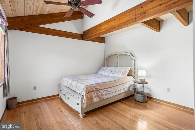 84 STONY BROOK RD, Hopewell, NJ 08525
