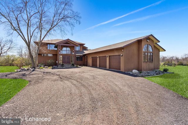 84 STONY BROOK RD, Hopewell, NJ 08525