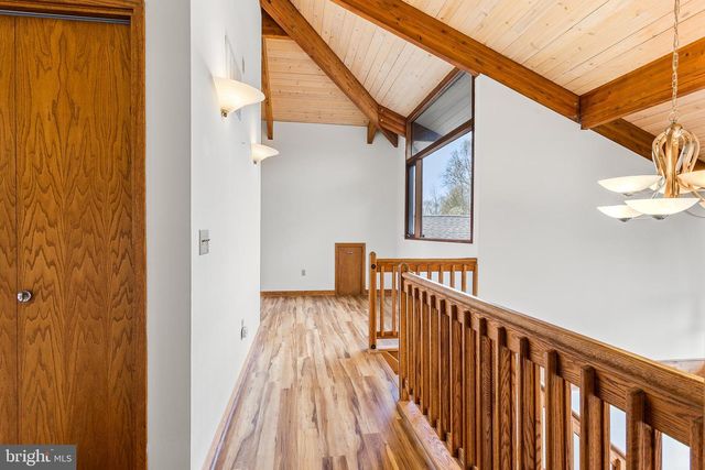 84 STONY BROOK RD, Hopewell, NJ 08525