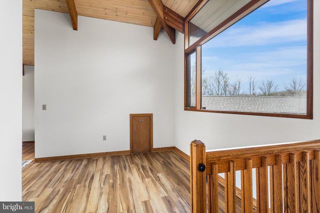 84 STONY BROOK RD, Hopewell, NJ 08525