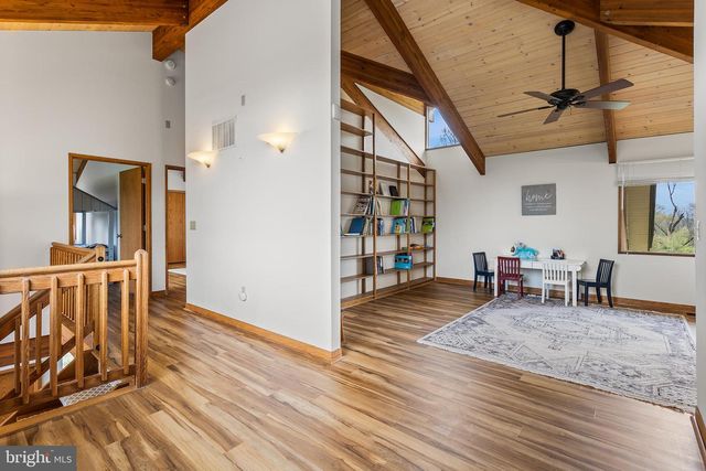 84 STONY BROOK RD, Hopewell, NJ 08525