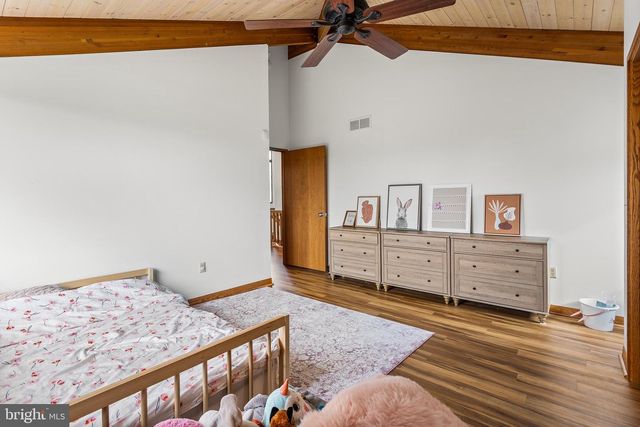 84 STONY BROOK RD, Hopewell, NJ 08525