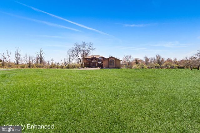 84 STONY BROOK RD, Hopewell, NJ 08525