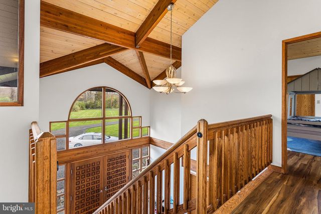 84 STONY BROOK RD, Hopewell, NJ 08525