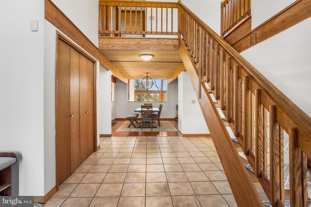 84 STONY BROOK RD, Hopewell, NJ 08525