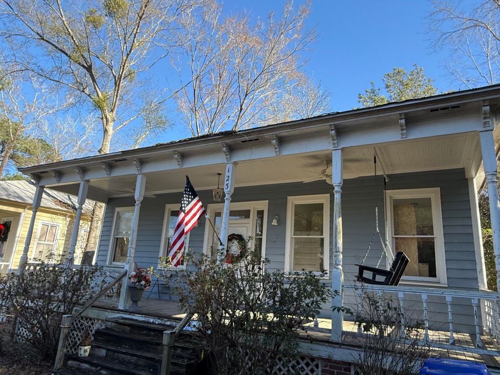 123 Pressley Avenue, Summerville, SC 29483