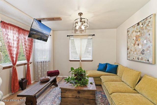 5983 N Loraine St, Coeur D'alene, ID 83815