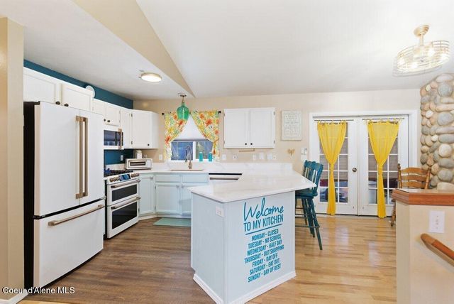 5983 N Loraine St, Coeur D'alene, ID 83815