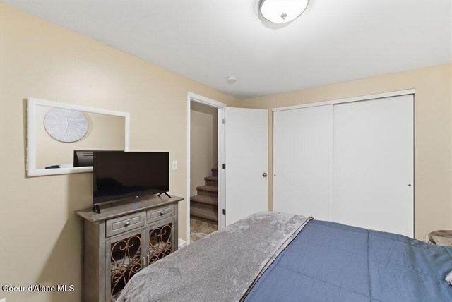 5983 N Loraine St, Coeur D'alene, ID 83815