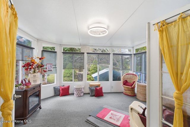 5983 N Loraine St, Coeur D'alene, ID 83815