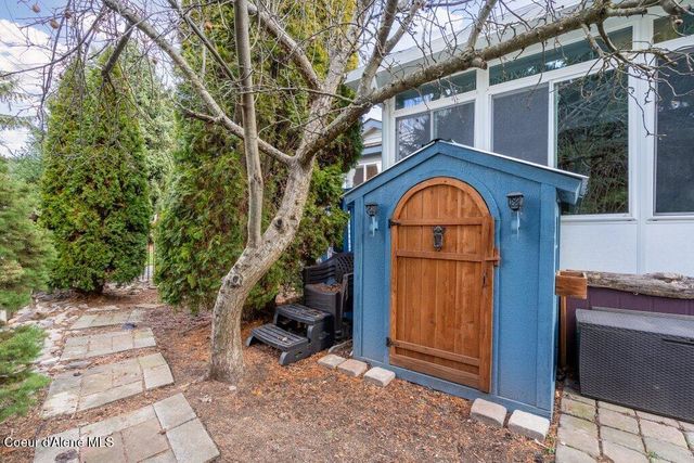 5983 N Loraine St, Coeur D'alene, ID 83815