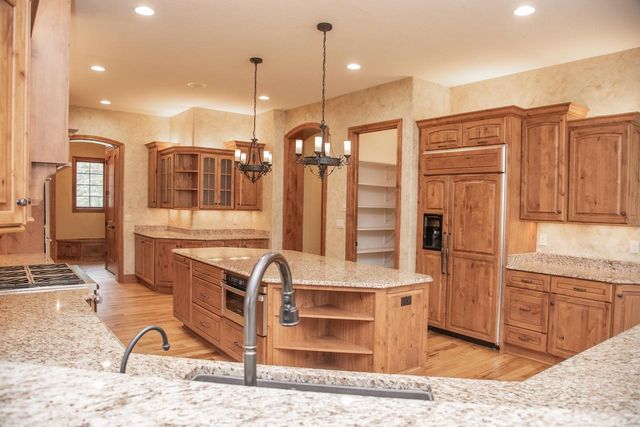 1512 W County Line ROAD, Mequon, WI 53092