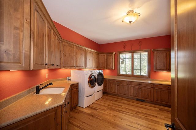 1512 W County Line ROAD, Mequon, WI 53092