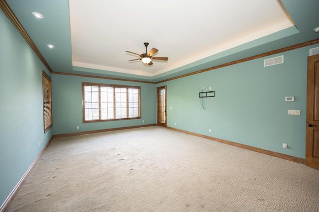 1512 W County Line ROAD, Mequon, WI 53092