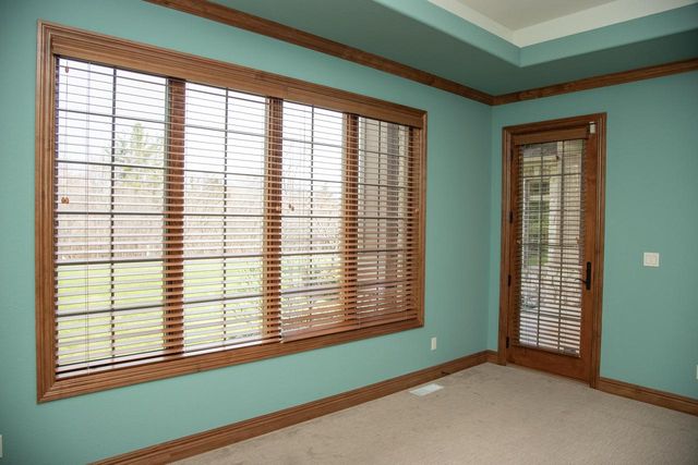 1512 W County Line ROAD, Mequon, WI 53092
