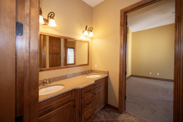 1512 W County Line ROAD, Mequon, WI 53092