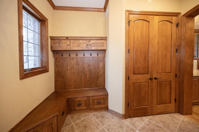 1512 W County Line ROAD, Mequon, WI 53092