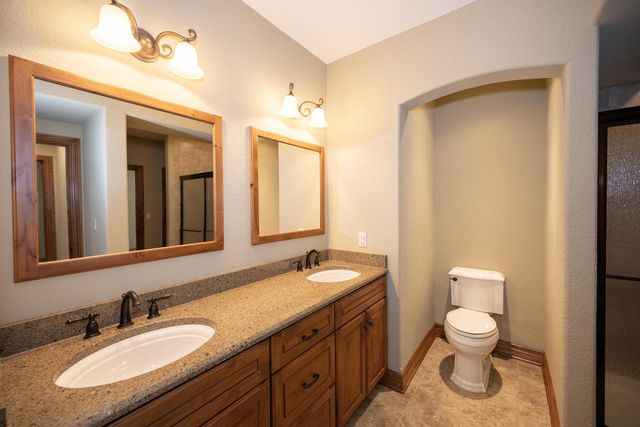 1512 W County Line ROAD, Mequon, WI 53092