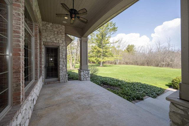 1512 W County Line ROAD, Mequon, WI 53092