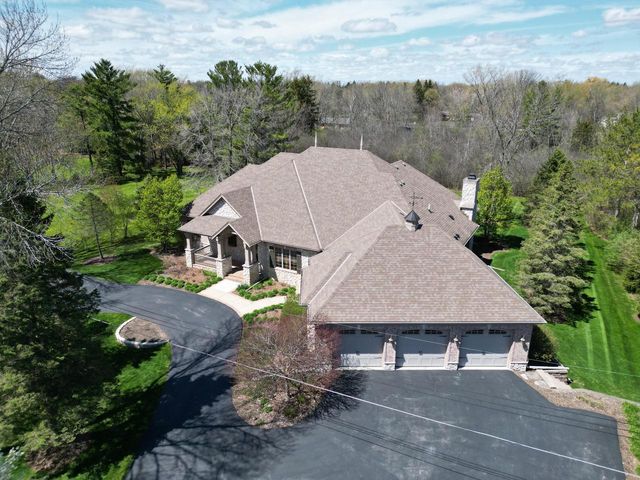 1512 W County Line ROAD, Mequon, WI 53092