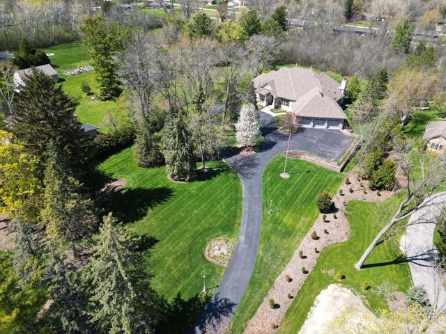 1512 W County Line ROAD, Mequon, WI 53092